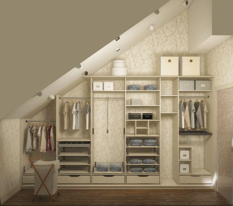 Шкаф на мансарде