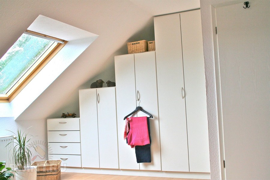 Шкафчики на мансарде