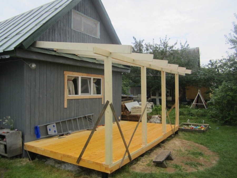Пристройка к дачному домику