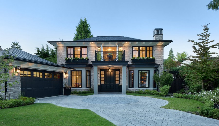 Американский дом с террасой