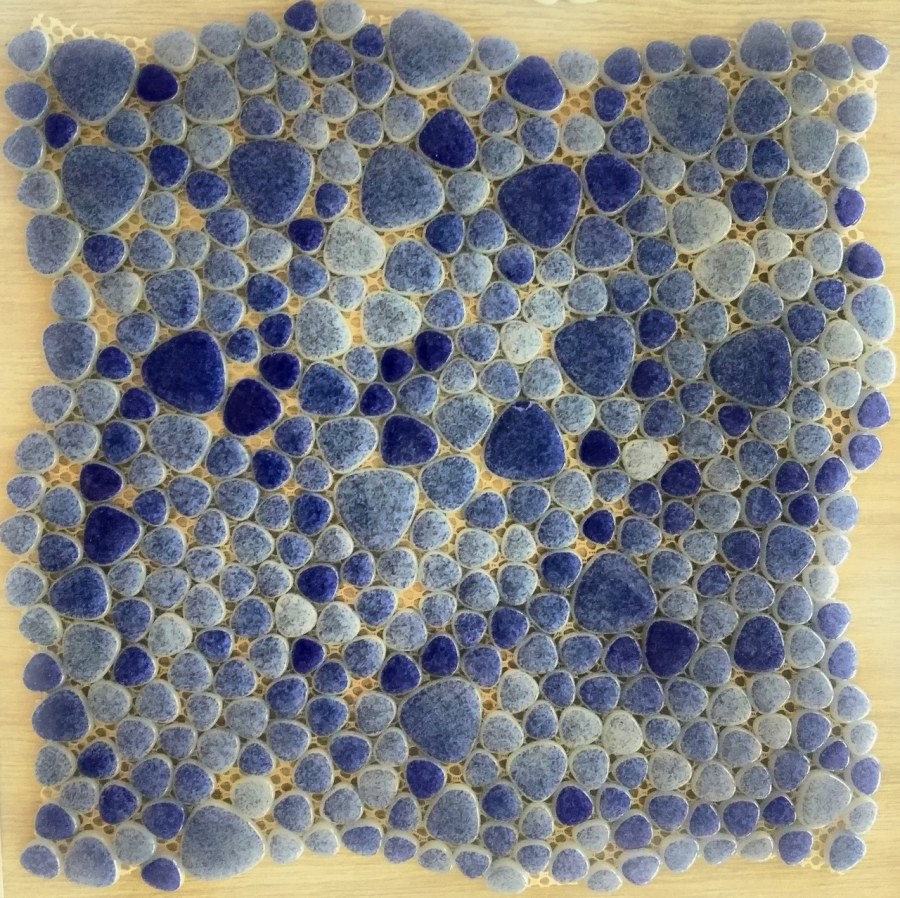 Синяя плитка каплями