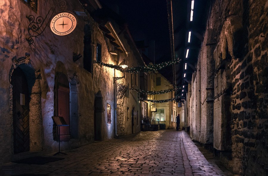 Улочки Таллина ночью
