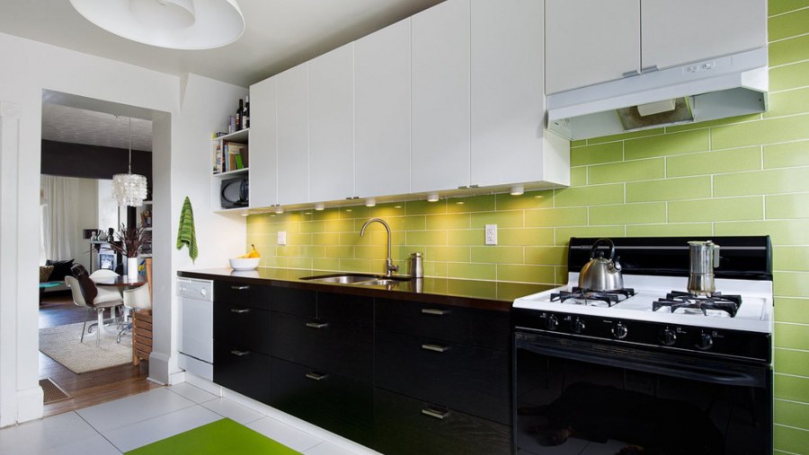 Кухня в черно белых тонах эко