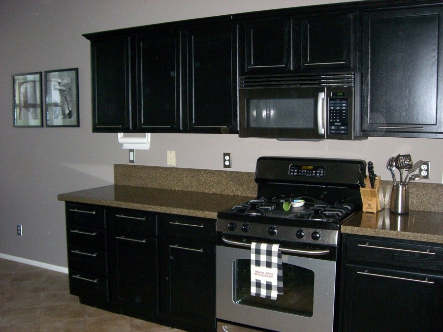 Кухня для черных кошек