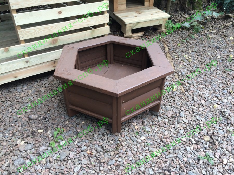 Клумба шестигранник