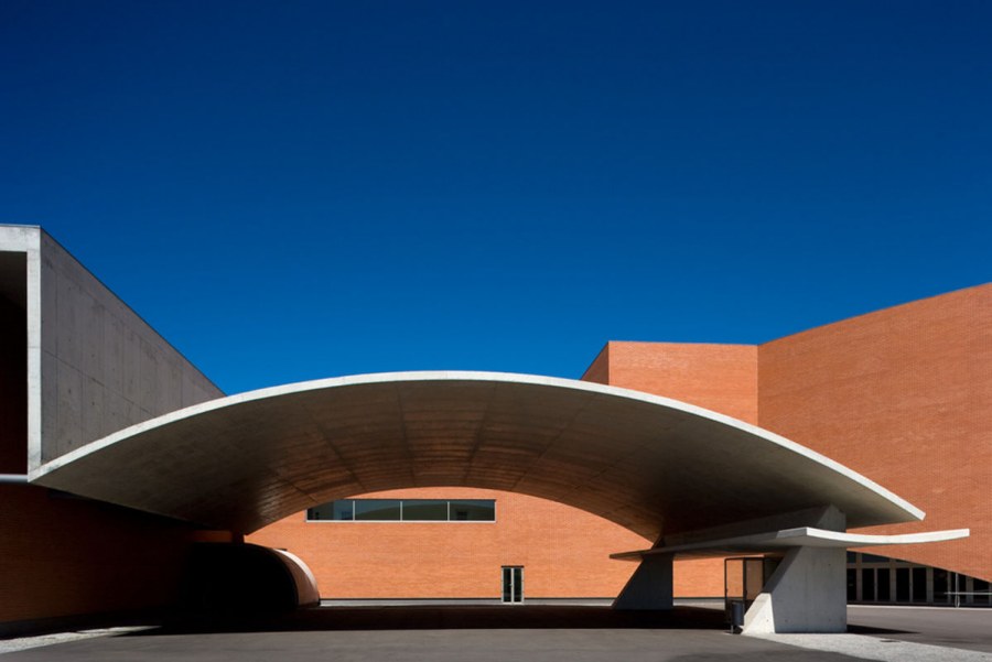 Алвару сиза Виейра архитектура