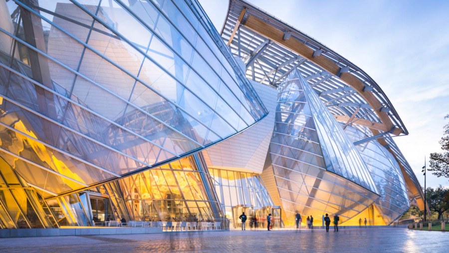 Здание фонда Луи Виттона