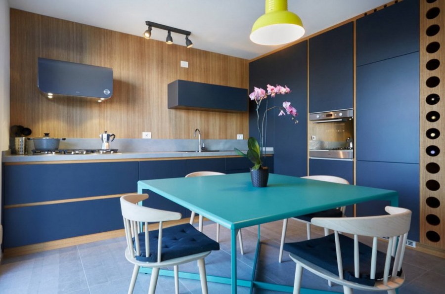 Современная синяя кухня