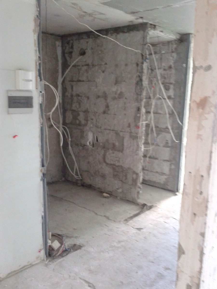 Демонтаж ацеитовой сантехкабины