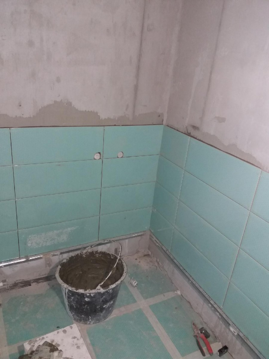 Демонтаж ацеитовой сантехкабины