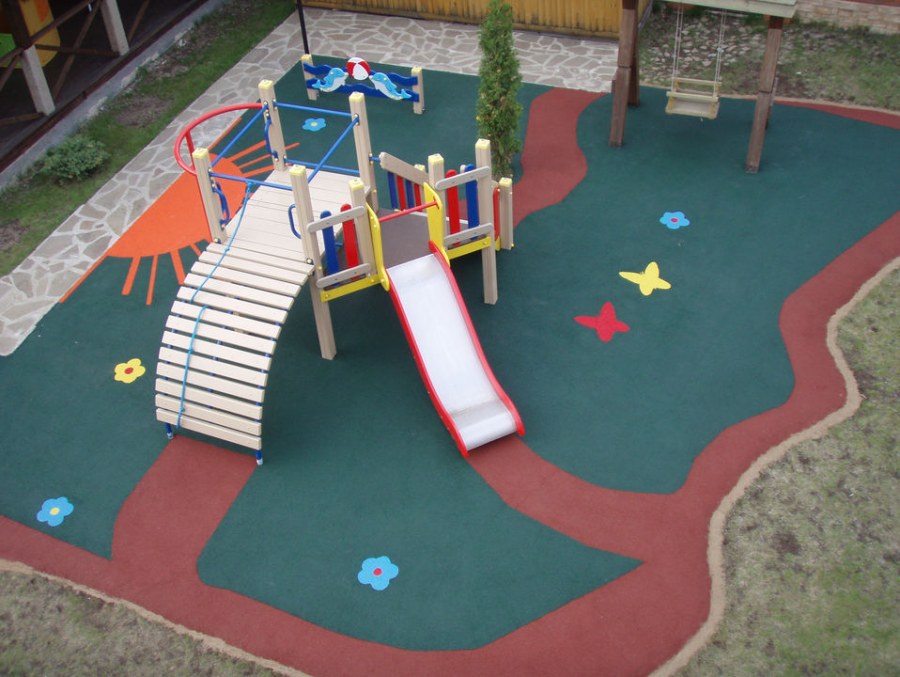 Покрытие детской площадки