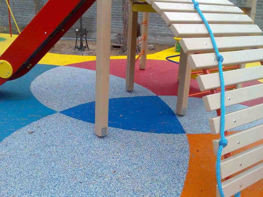 Резиновое покрытие для детской площадки