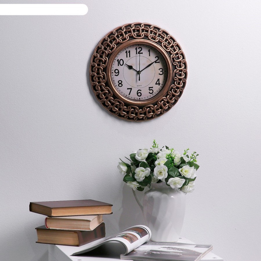 Настенные часы в интерьере