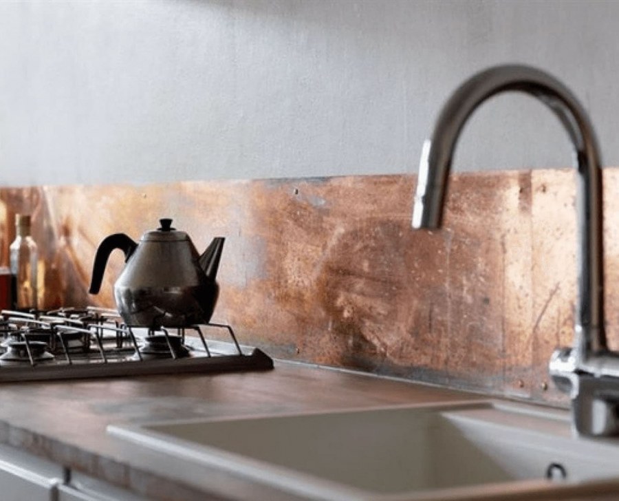 Кухонный фартук из металла