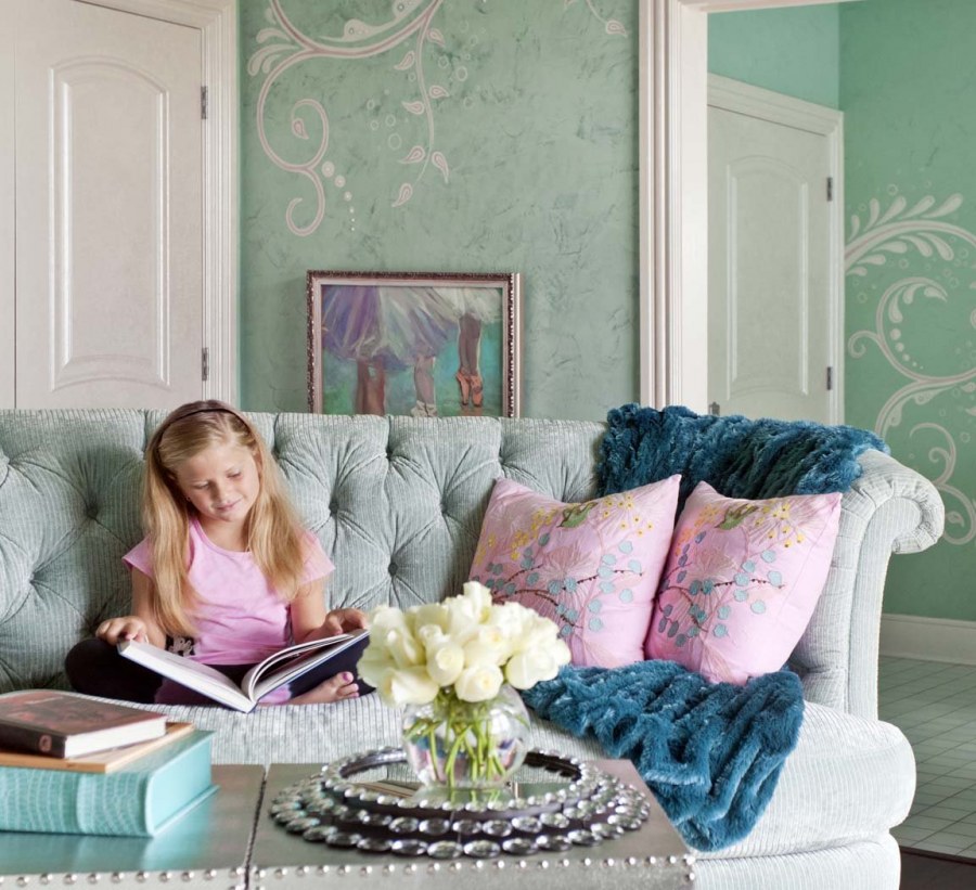 Интерьер в бирюзово розовых тонах