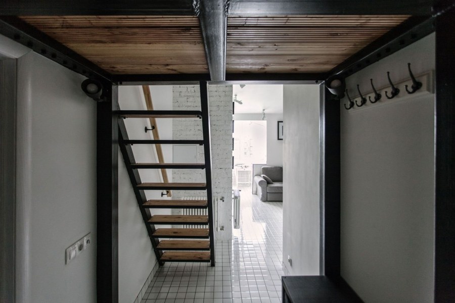 Лестница лофт в антресольный этаж