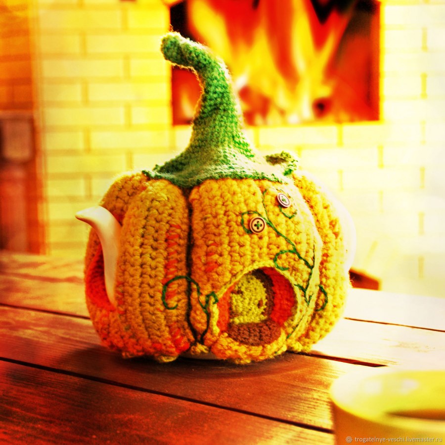 Грелка на чайник тыква