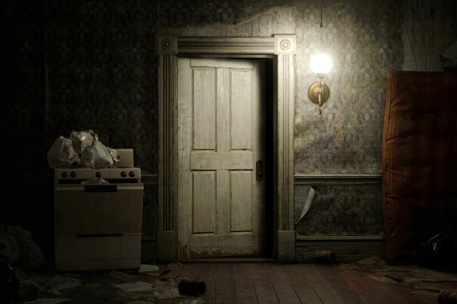 Resident Evil 7 дверь