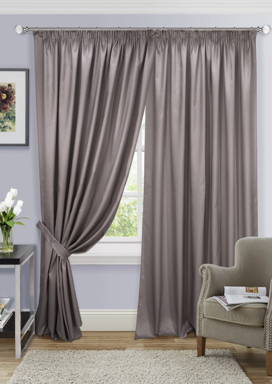 Серые шторы