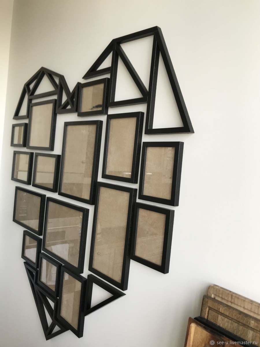 Рамки на стене декор