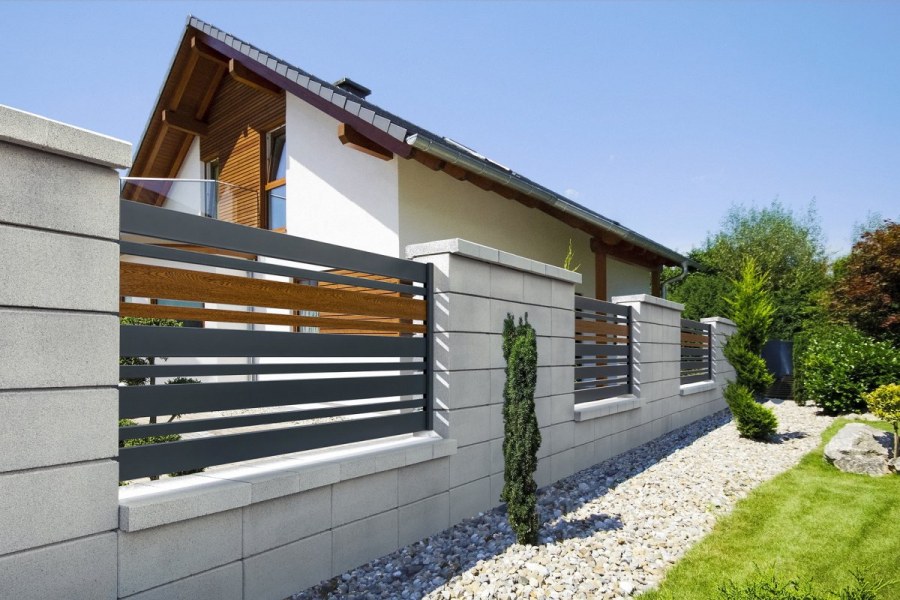 Современные заборы и ограждения