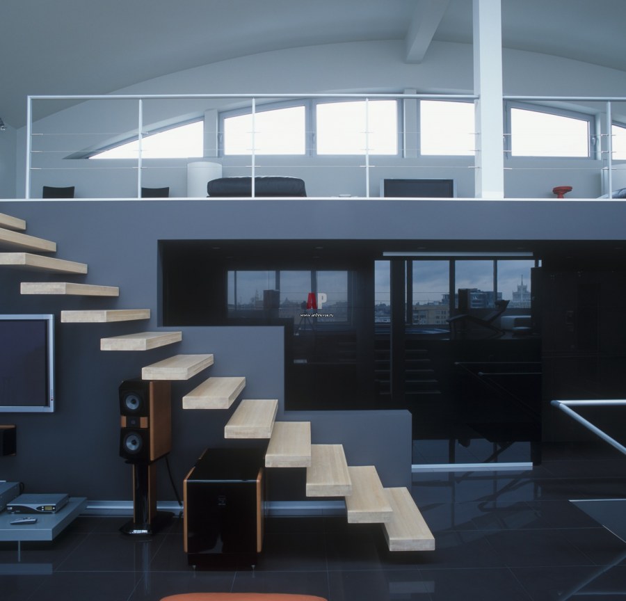 Антресоль в офисе