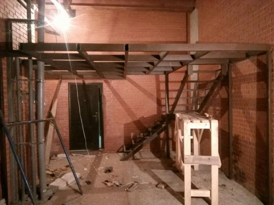 Металлоконструкция для второго этажа