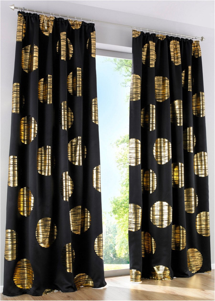 Черные занавески