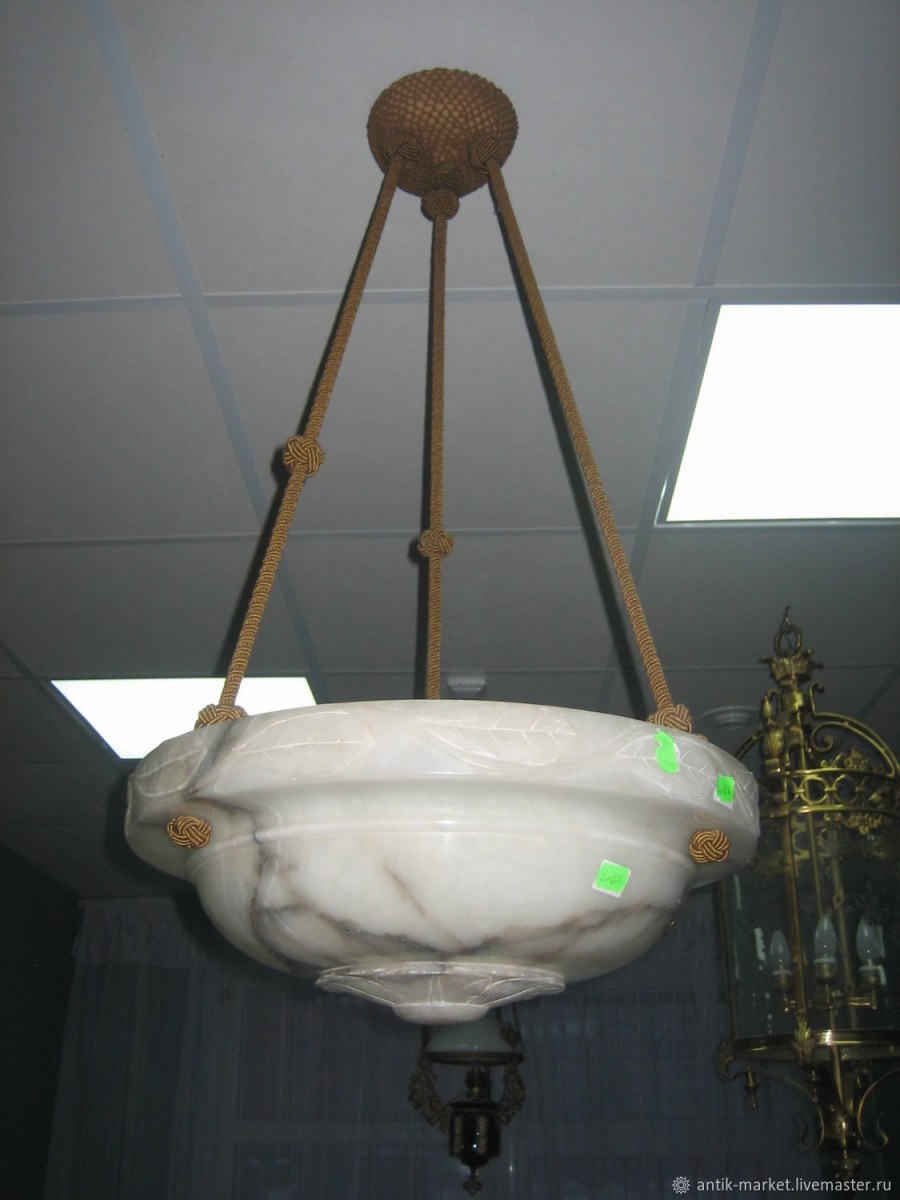 Мраморная люстра