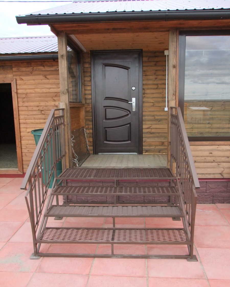 Застекленная входная группа