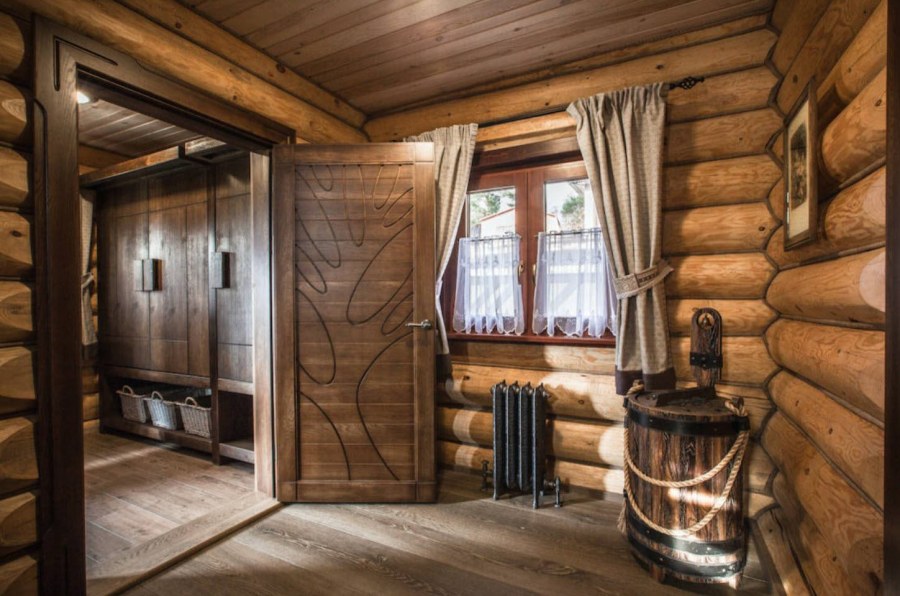 Интерьер бревенчатой бани