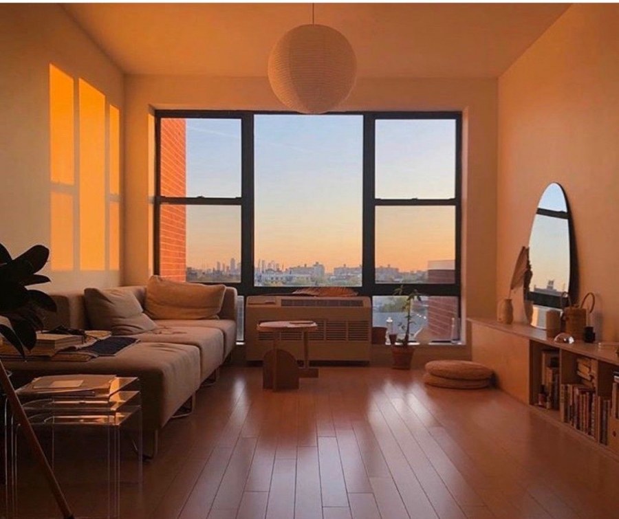 Комната с панорамными окнами