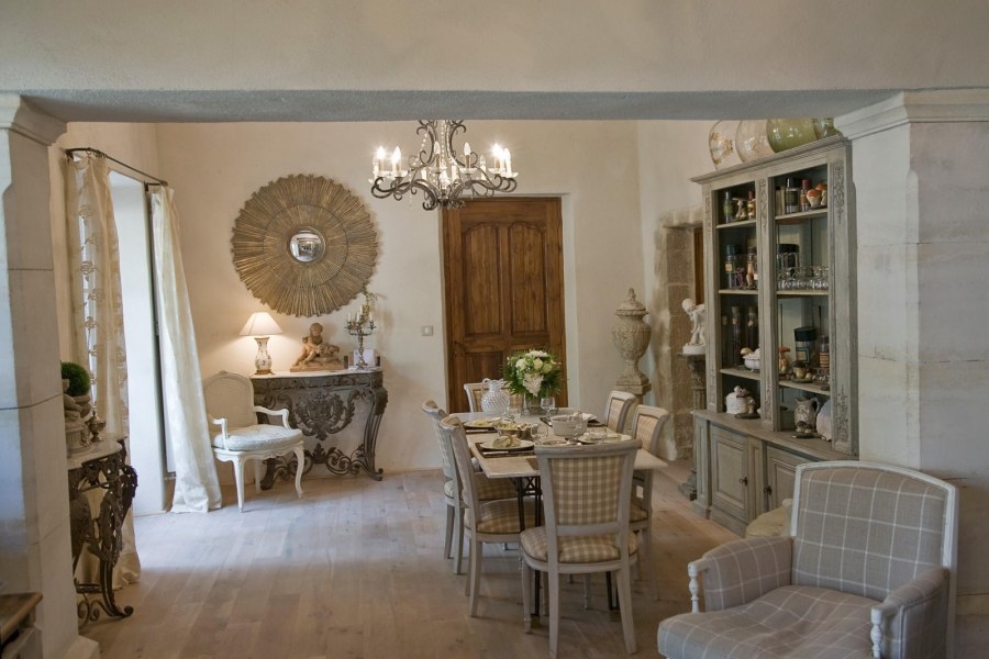 Интерьер столовой в стиле Прованс