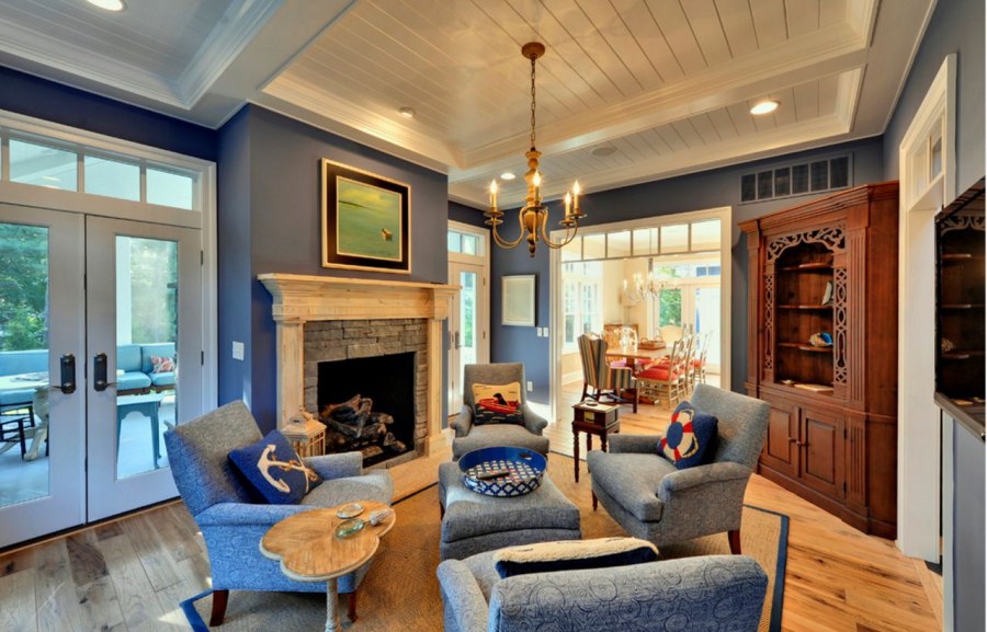 Синяя гостиная с камином