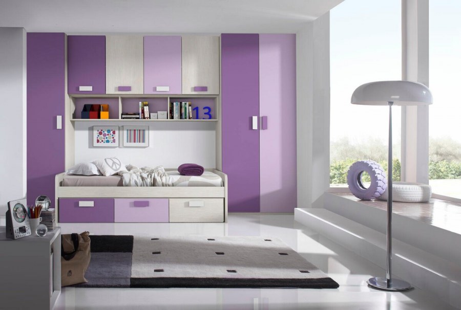 Зелено фиолетовая комната