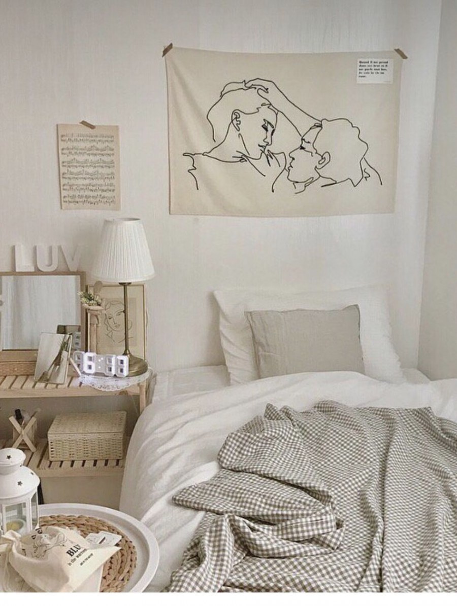 Эстетичная комната для подростка бежевая