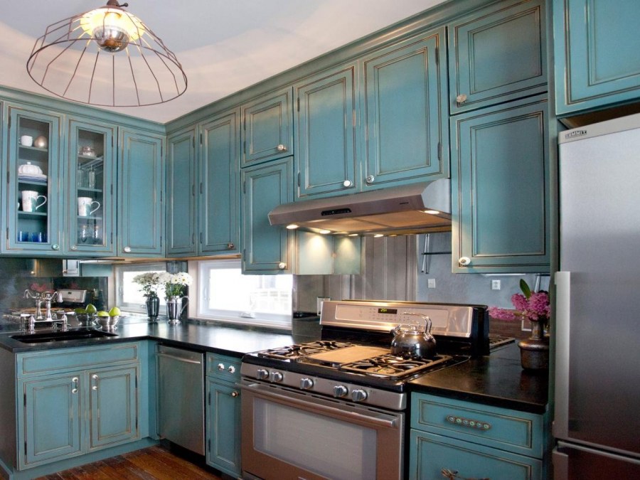Кухня темно бирюзового цвета