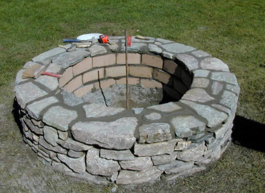 Очаг костровище из камня
