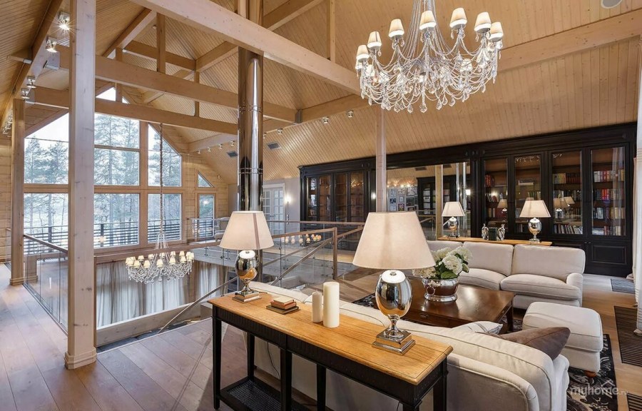 Гостиная со вторым светом