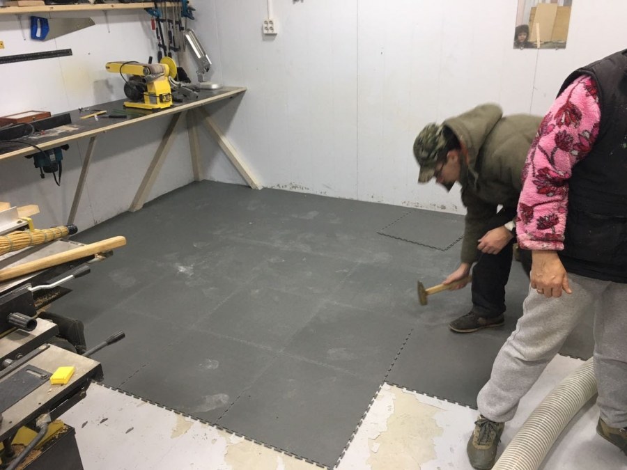 Резиновая пол для мастерскую