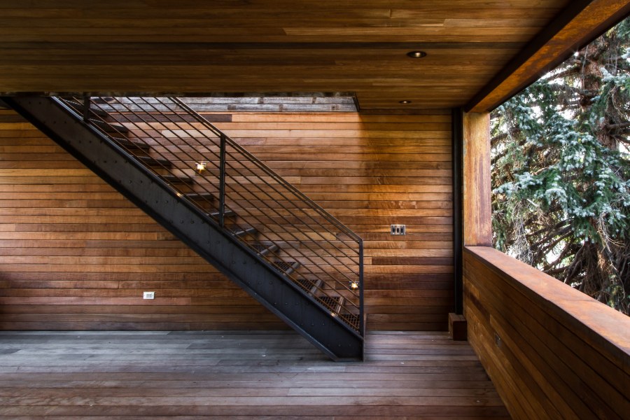 Проекты домов с мансардой и гаражом