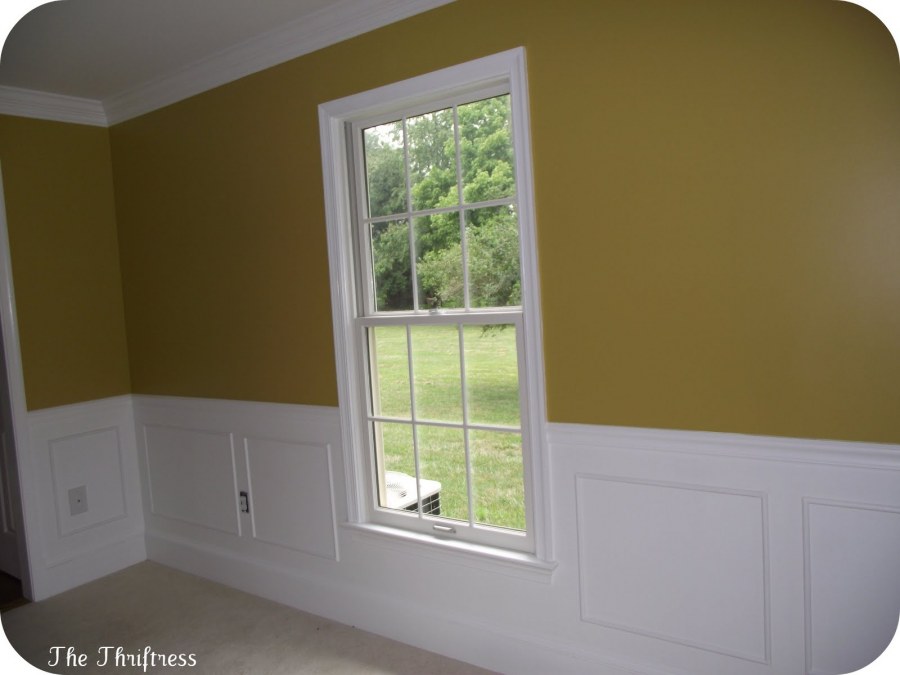 Молдинг на окна комнаты