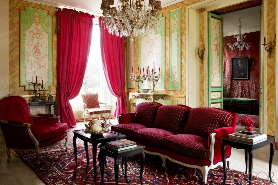 Гостиная в бордовом стиле
