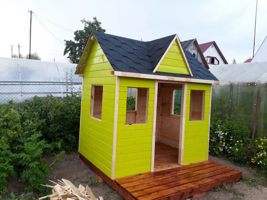 Детские домики на участке