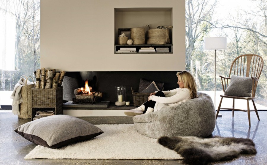 Камин в стене