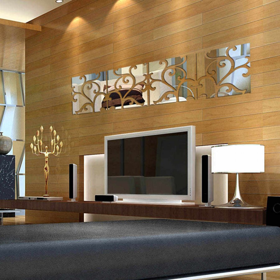 Панель за телевизором