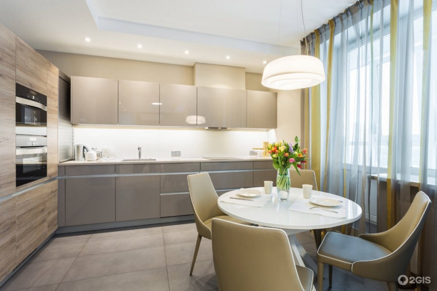 Интерьер кухни бежевого цвета с деревянной 14 кв