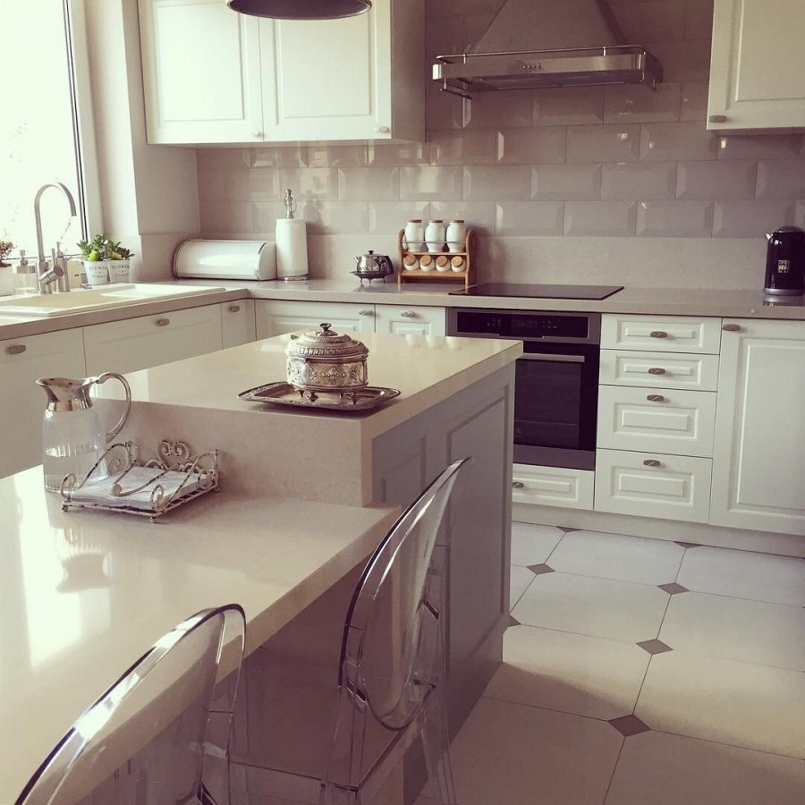 Кухня в коричневых тонах