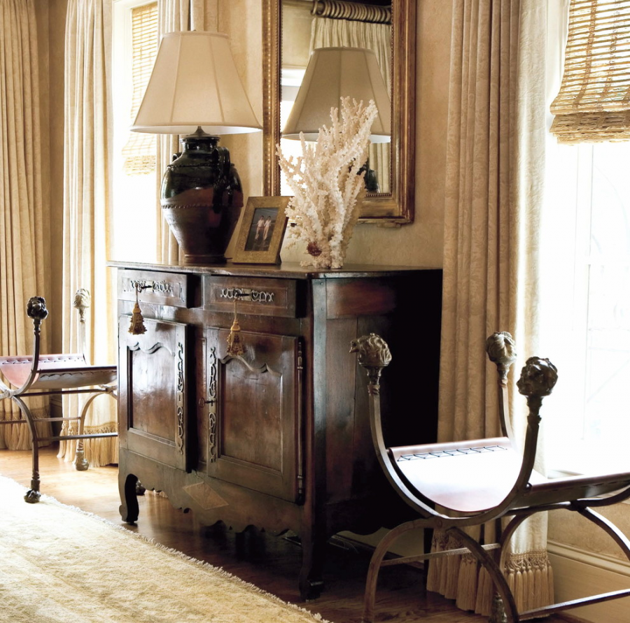 Антикварная мебель в современном интерьере