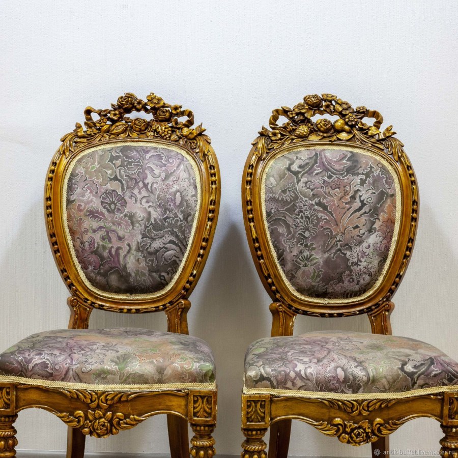 Антикварные стулья